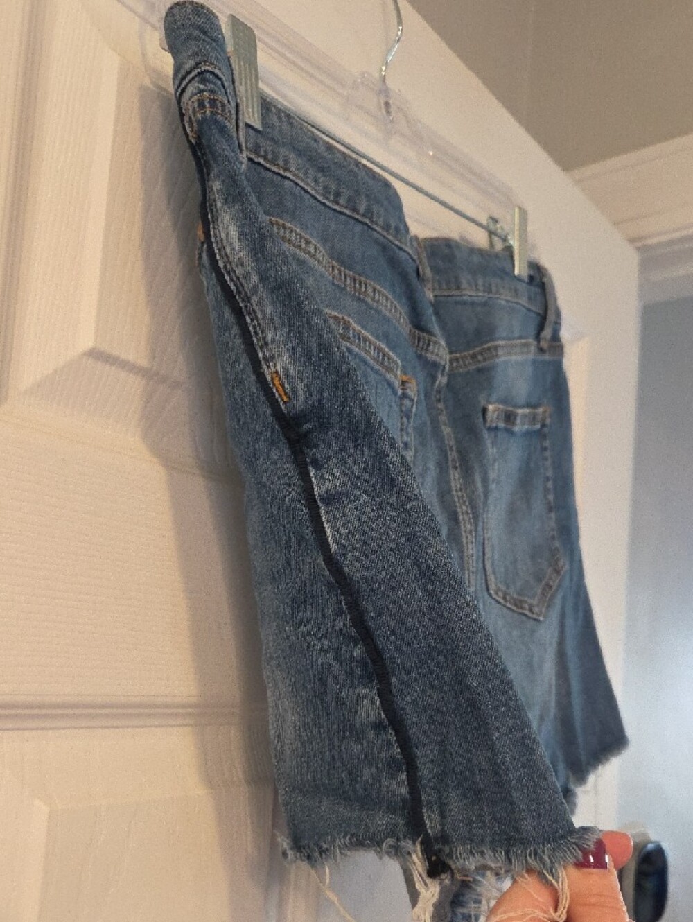 Vineyard Vines Medium Blue Denim Frayed Hem Cutoff Shorts - Picture 3 of 5